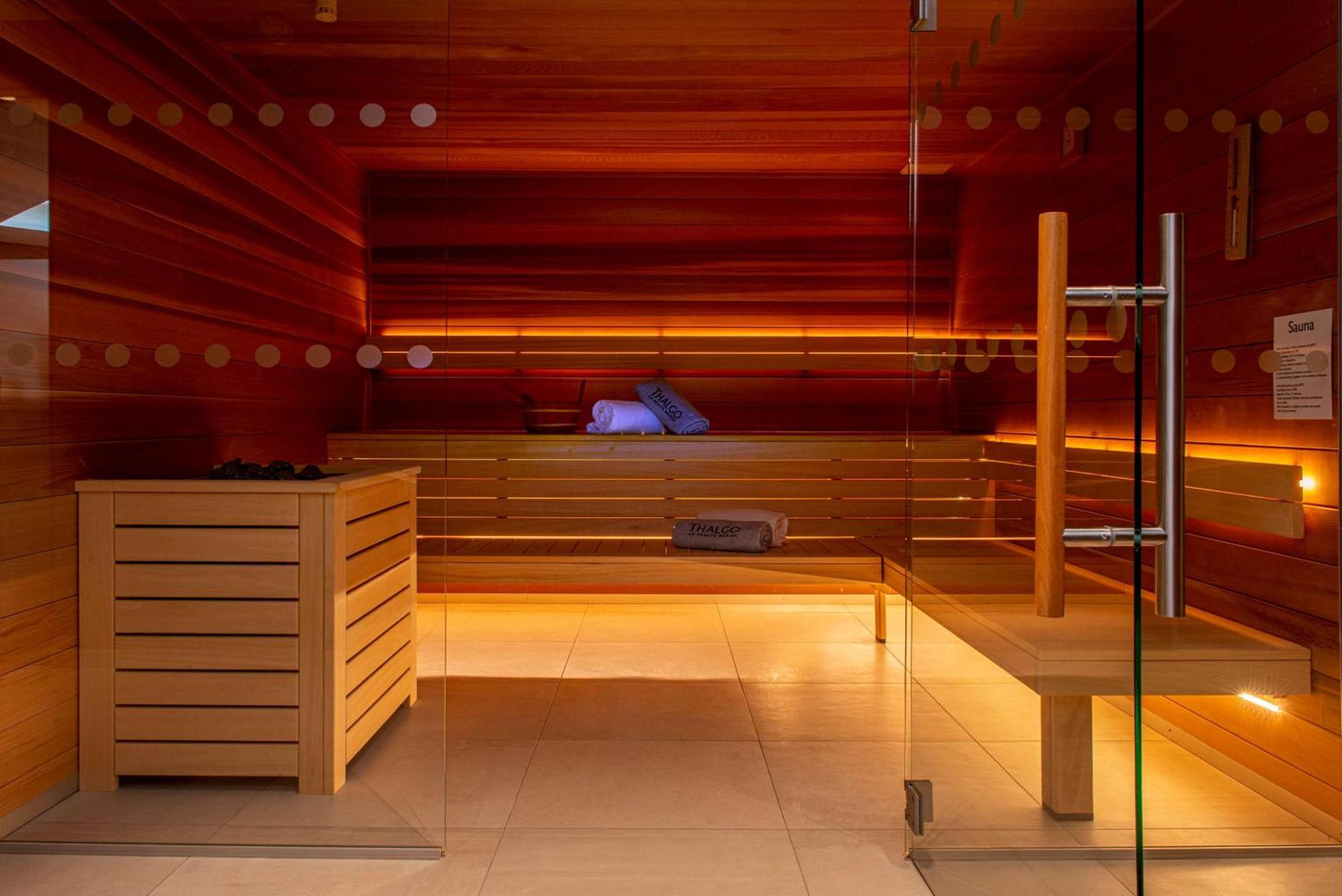 Radisson Blu Hotel, Rouen Centre Экстерьер фото
