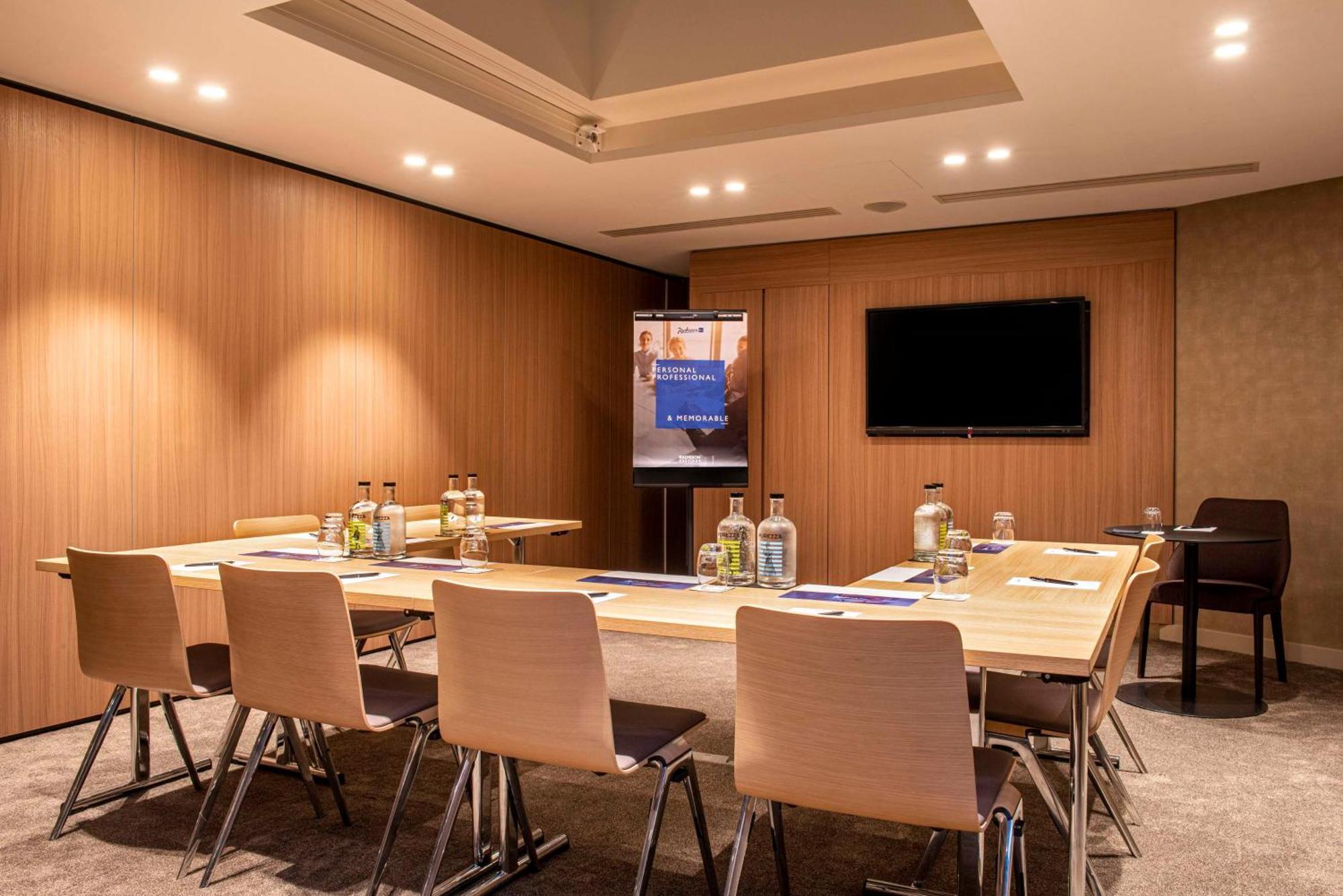 Radisson Blu Hotel, Rouen Centre Экстерьер фото
